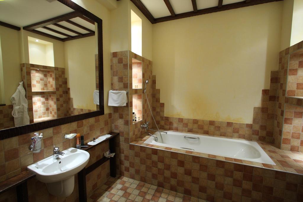 Park-Hotel Butenko Stable Protsev Extérieur photo
