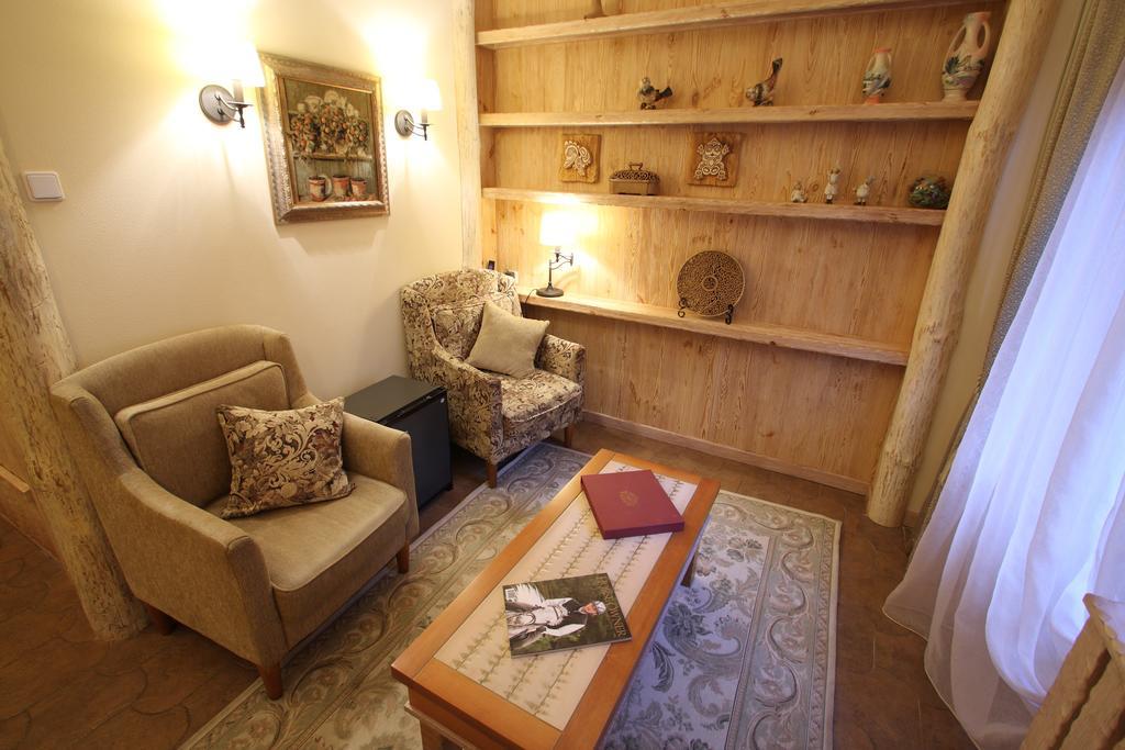 Park-Hotel Butenko Stable Protsev Extérieur photo