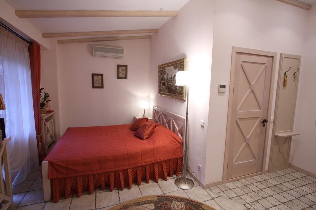 Park-Hotel Butenko Stable Protsev Extérieur photo
