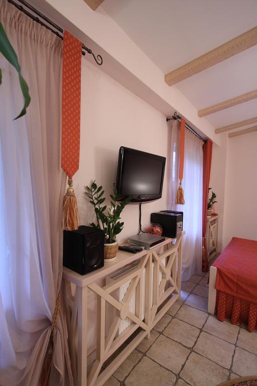 Park-Hotel Butenko Stable Protsev Extérieur photo